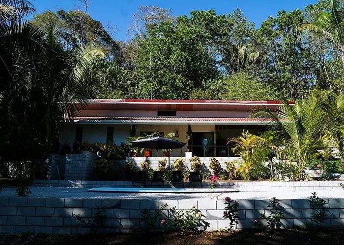 Séjour chez l'habitant House In The Palm Forest Puerto Carrillo